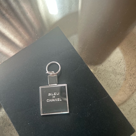 Bleu de chanel charm - Picture 2 of 3